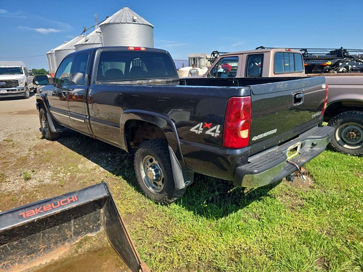2003-chevrolet-2500hd-pick-up-truck,-211,414-miles,-extended-cab,-long-bed,-gas,-power-window-and-locks,-6.0-vortec,-vin--1gchk29u33e374043-image-7