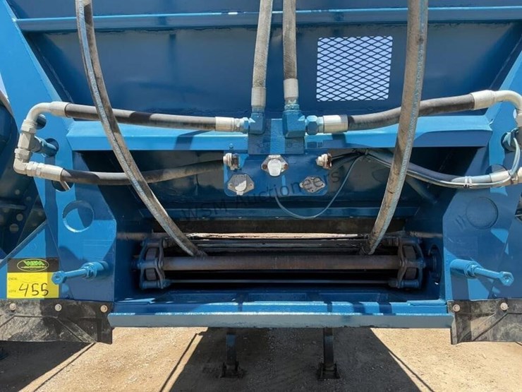 2016-versa-v-bottom-spreader-trailer-image-15