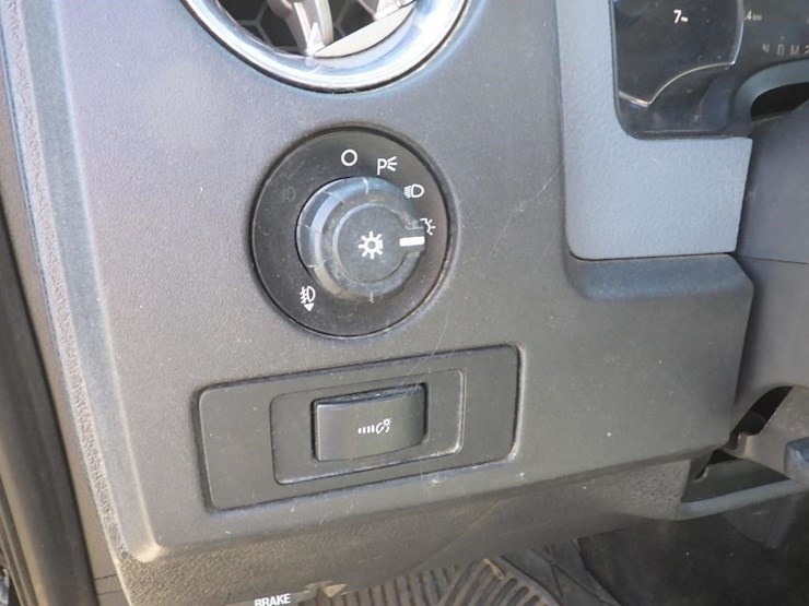 2014-ford-f150-image-25