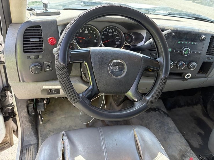 2008-chevrolet-2500-image-12