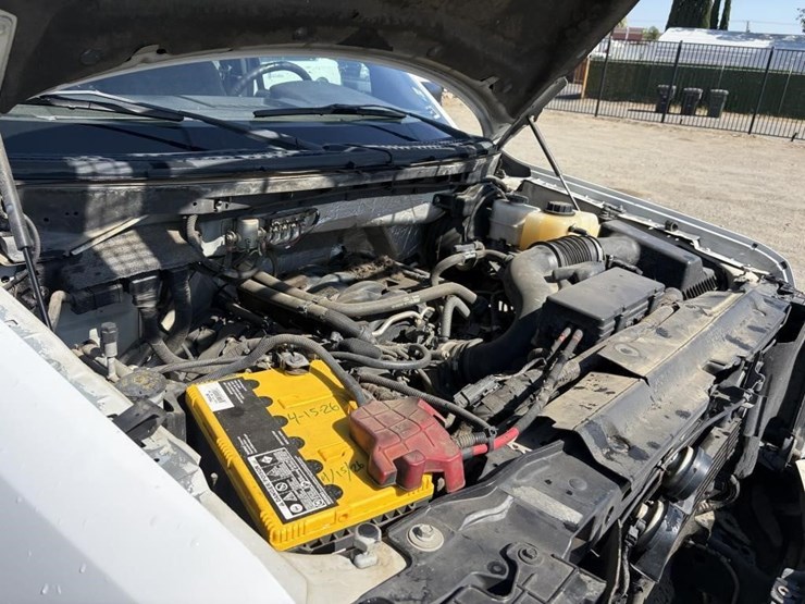 2011-ford-f150-xlt-image-8
