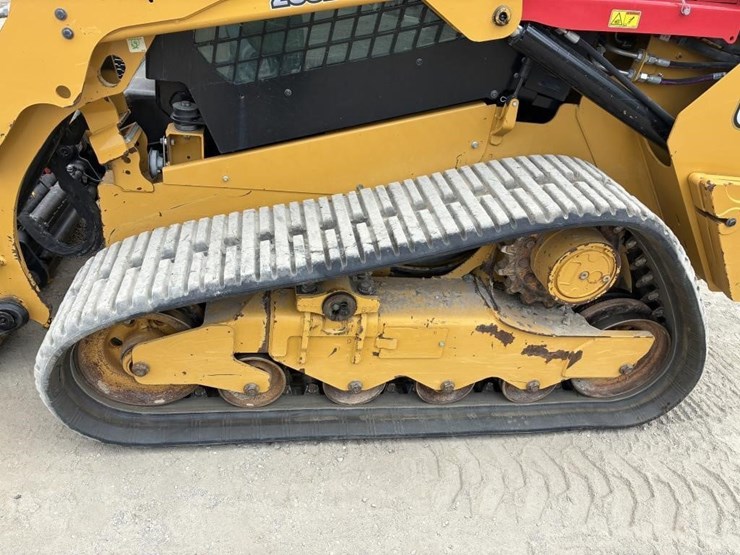 2019-caterpillar-259d3-image-12