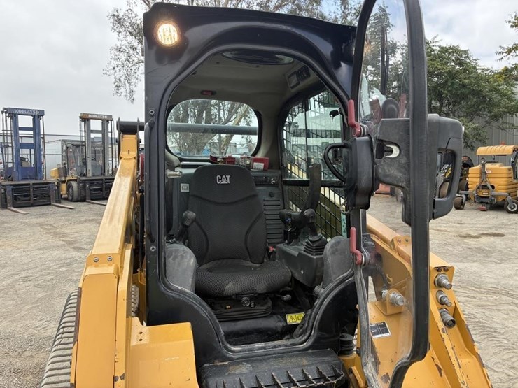 2019-caterpillar-259d3-image-19