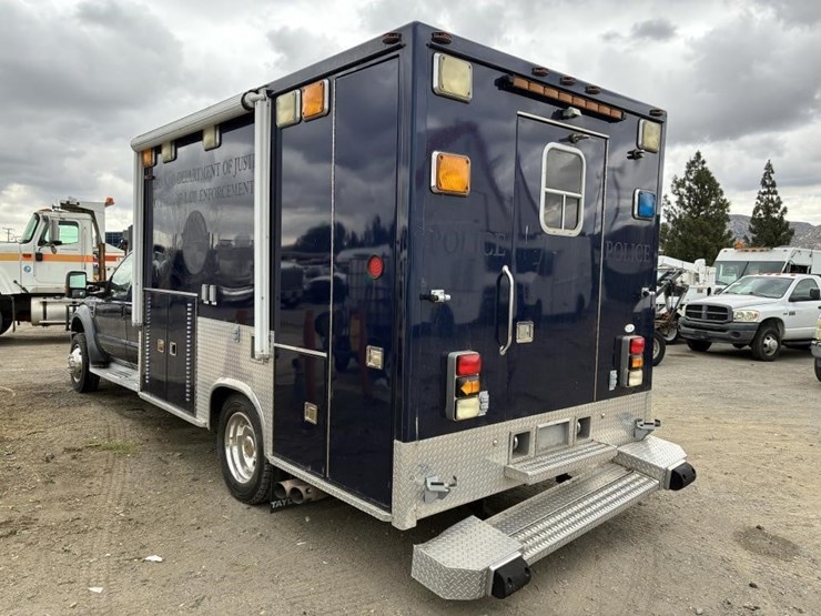 2008-ford-f550-xlt-image-4