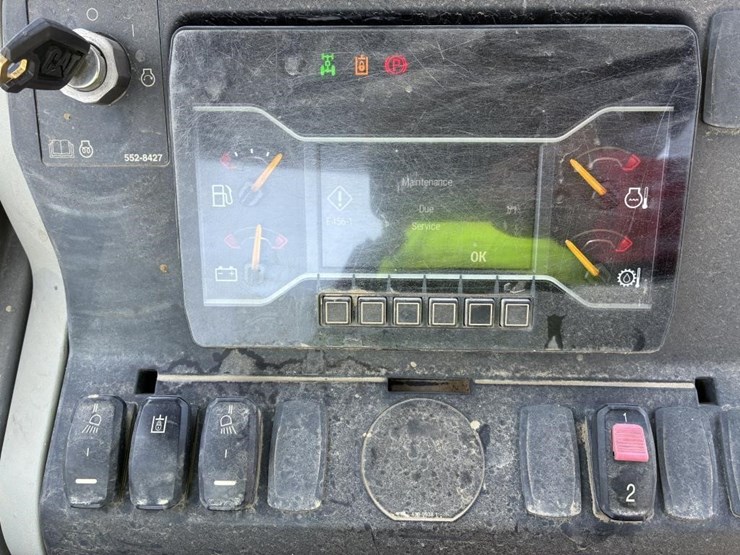 2022-caterpillar-430-image-37