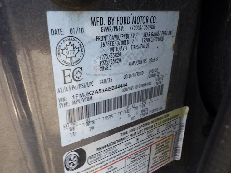2010-ford-expedition-image-35