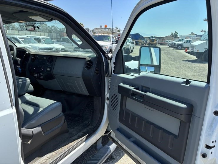 2011-ford-f250-image-11
