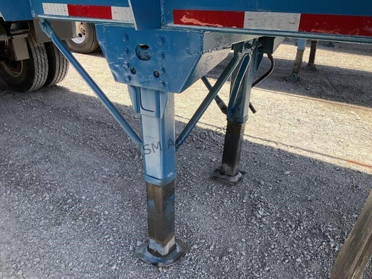 2012-versa-v-bottom-spreader-trailer-image-14