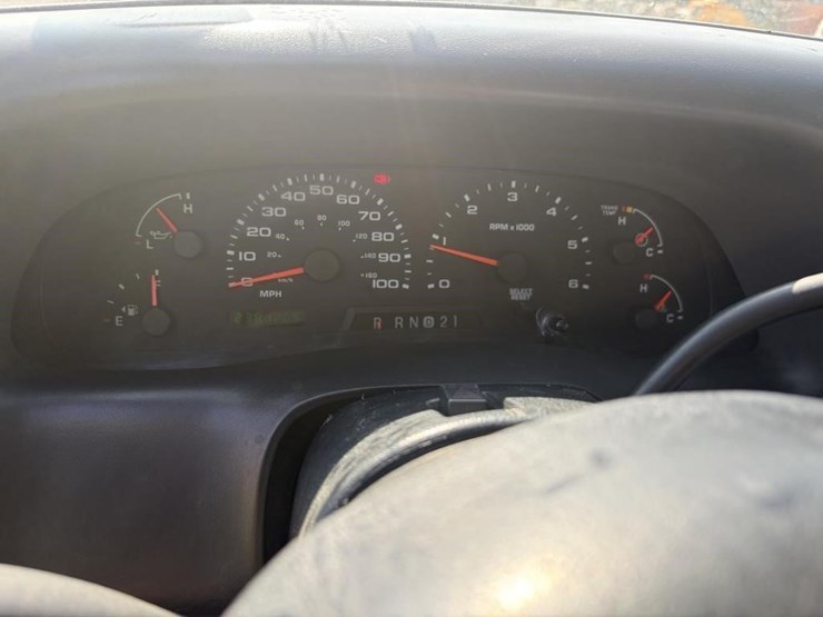 2002-ford-f350-image-16