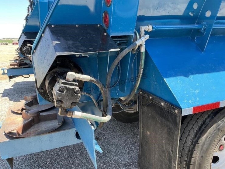 2020-versa-v-bottom-spreader-trailer-image-14