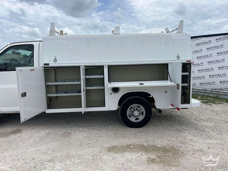 2006-chevrolet-express-knapheide-kuv-enclosed-service-van-image-20