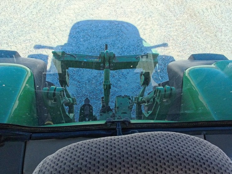 john-deere-8285r-image-37