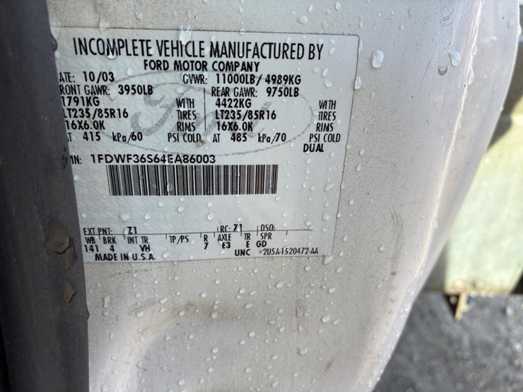 2004-ford-f350-image-21