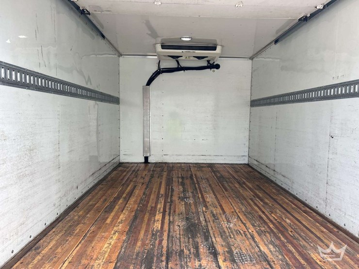 2019-gmc-savana-12ft.-reefer-box-truck-image-16