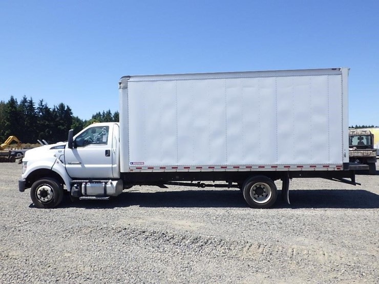 2017-ford-650-image-8