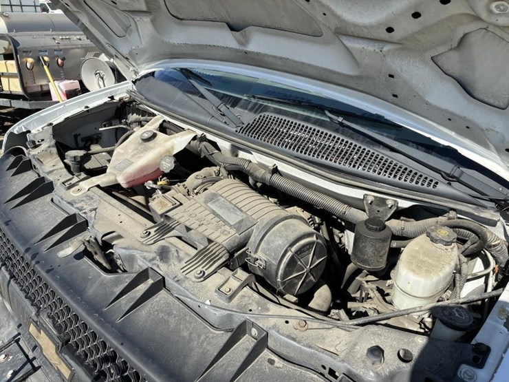 2014-utility-van-image-7