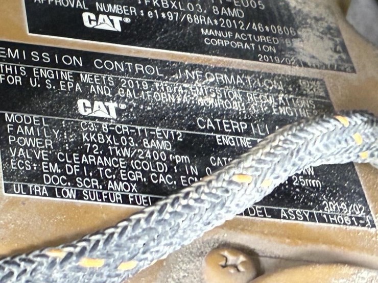 2016-caterpillar-272d2-image-30