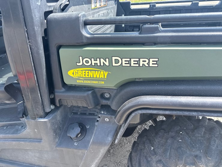 2023-john-deere-gator-image-7