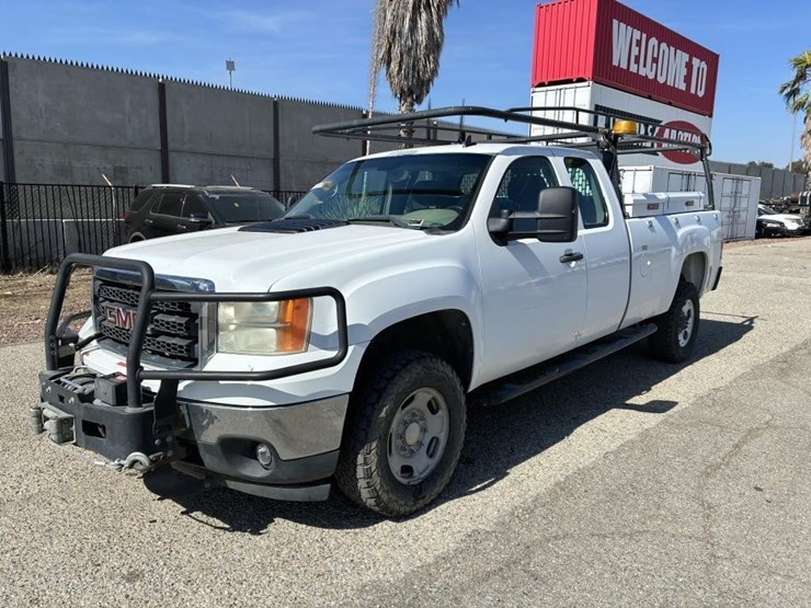 2012-gmc-sierra-2500-image-1