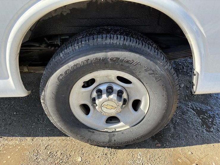 2014-utility-van-image-5