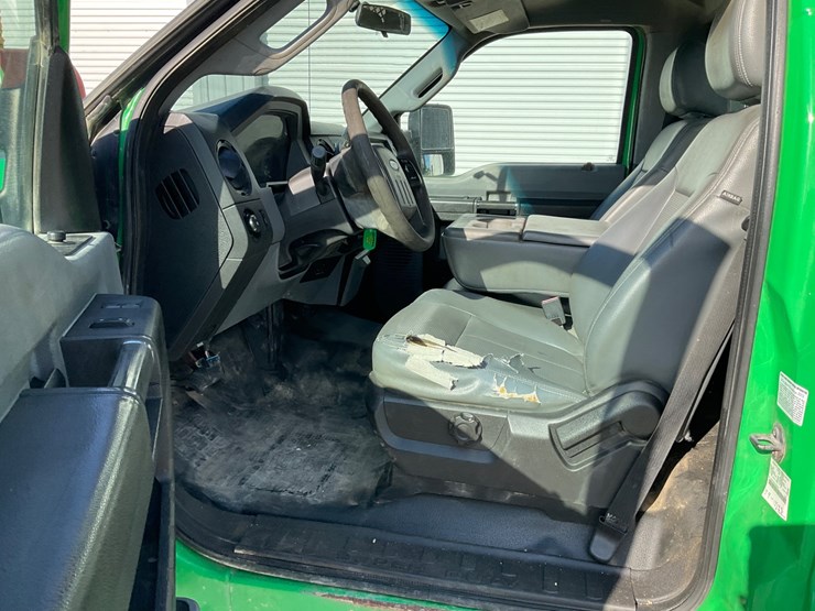 2013-ford-f450-image-16
