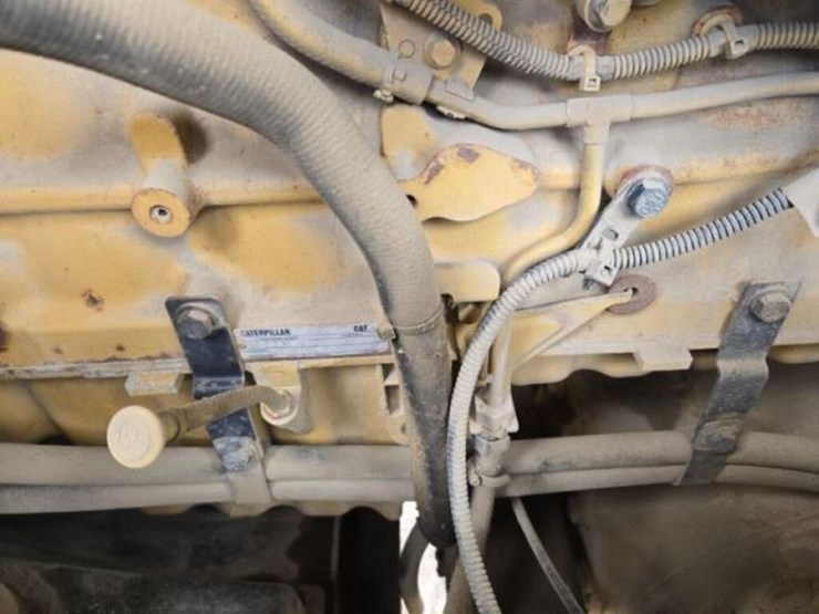 2016-caterpillar-938k-image-35