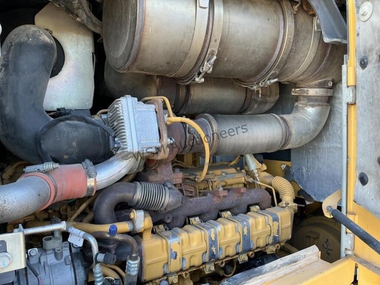 2017-deere-624k-image-16