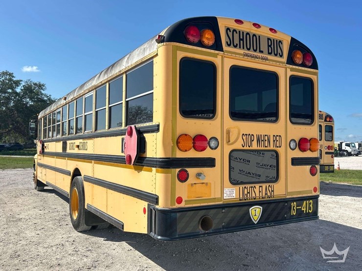 2013-ic-corporation-pb105-school-bus-image-4