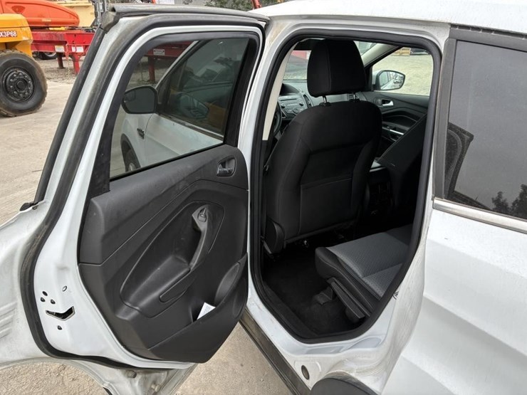 2017-ford-escape-image-13