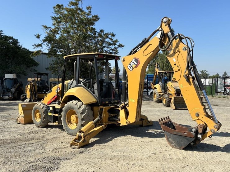 2022-caterpillar-430-image-5