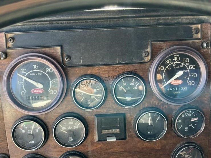 2000-peterbilt-357-image-18