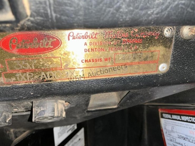 1999-peterbilt-357-image-15