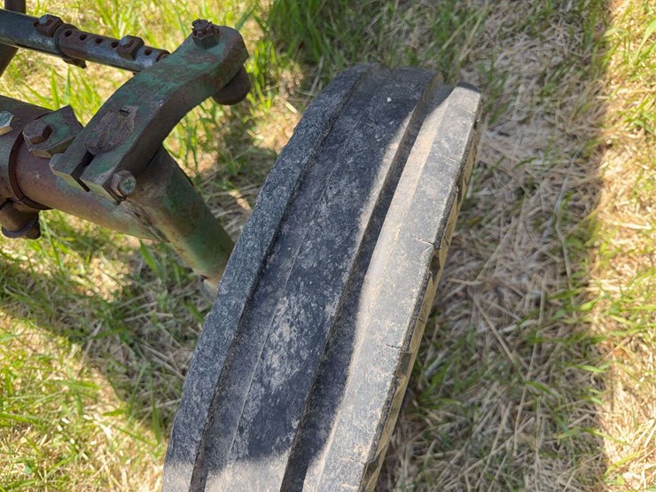john-deere-70-image-9