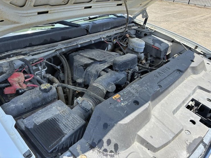 2012-gmc-sierra-2500-image-8