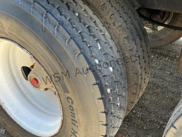 2014-versa-v-bottom-spreader-trailer-image-8