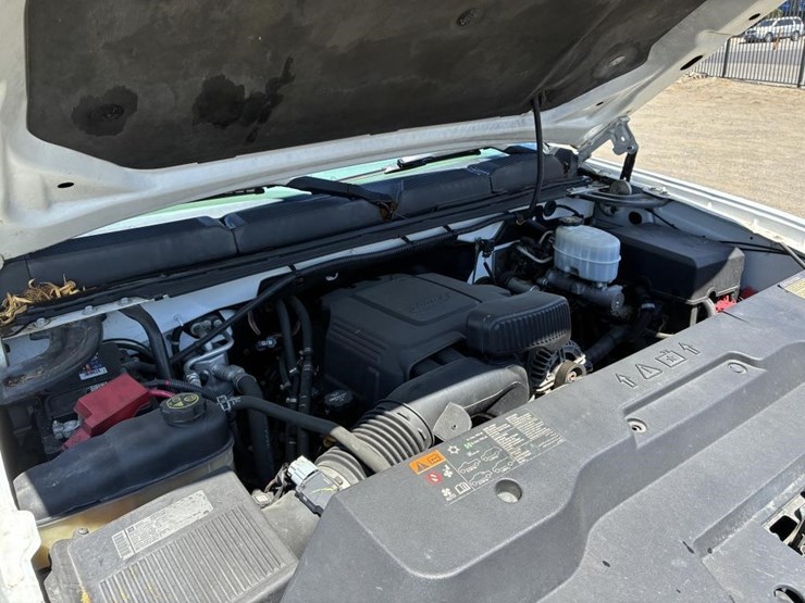 2012-chevrolet-silverado-2500-image-10