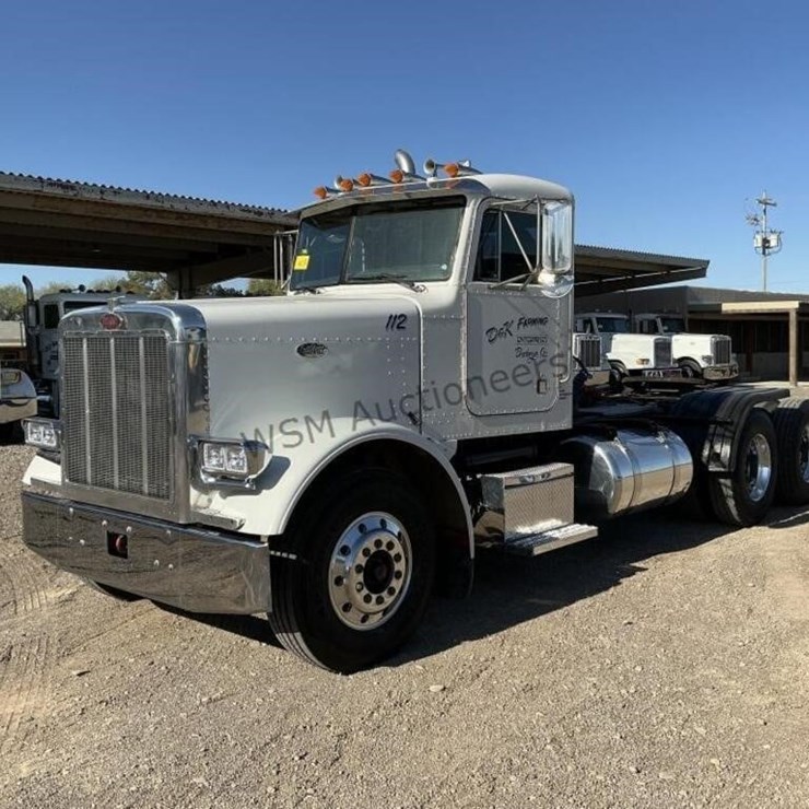 2001 PETERBILT 379