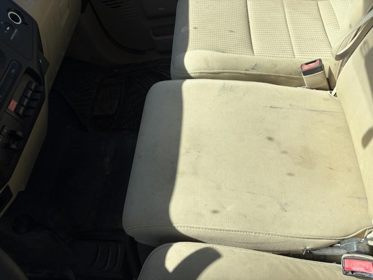 2010-ford-f450-image-19