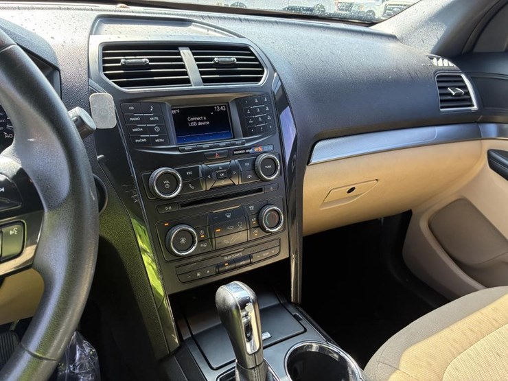 2017-ford-explorer-image-20