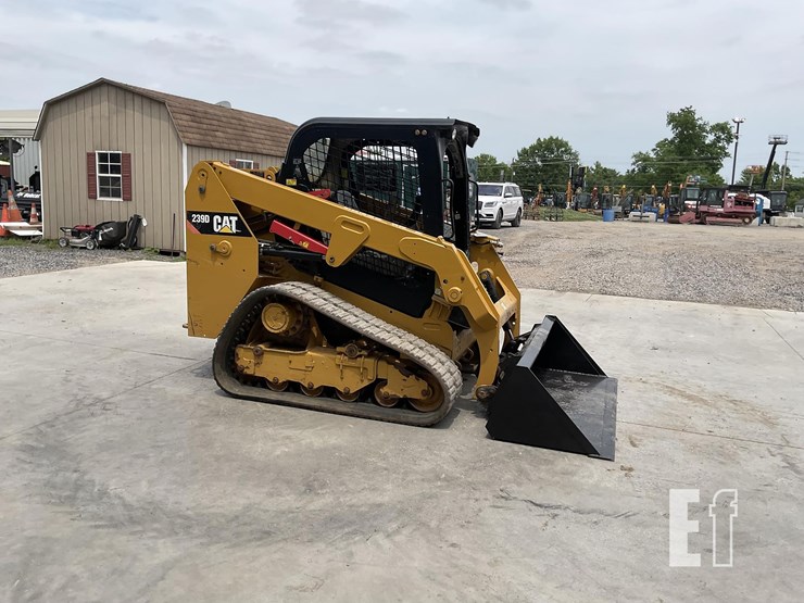 2018-caterpillar-239d-image-6