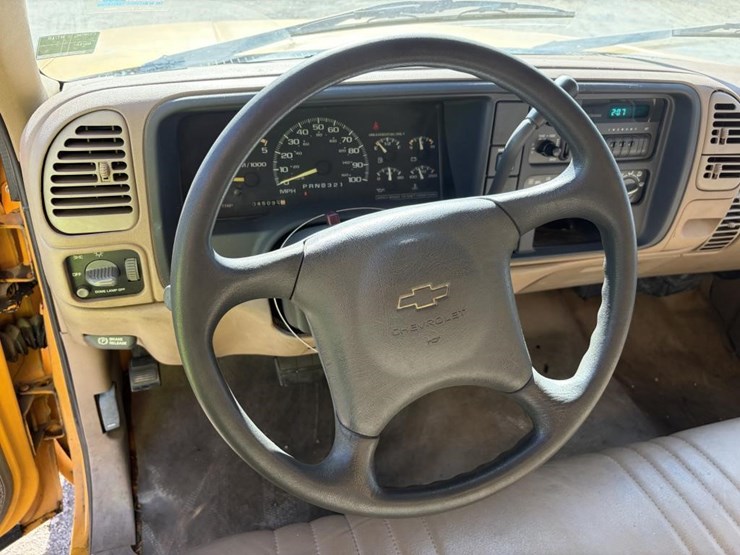 1995-chevrolet-cheyenne-3500-image-16