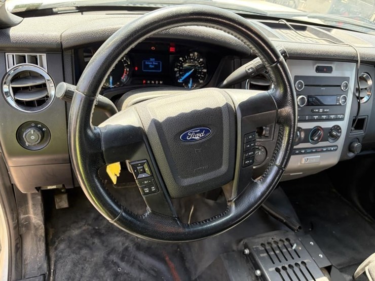 2017-ford-expedition-image-14