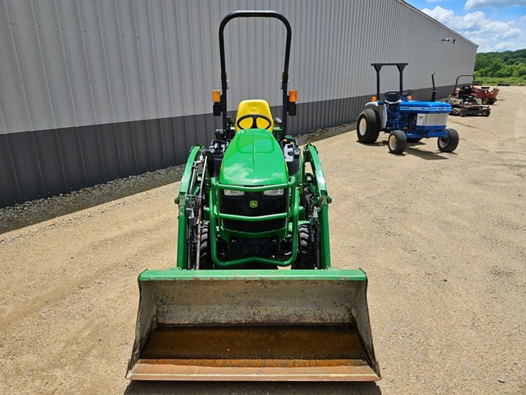 john-deere-1025r-image-8