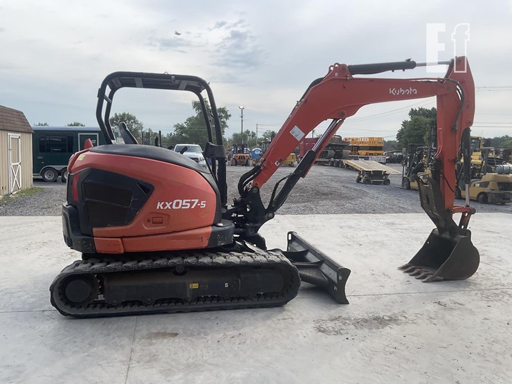 2021-kubota-kx057-5-image-5