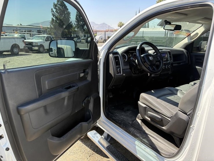 2016-dodge-ram-2500-image-13