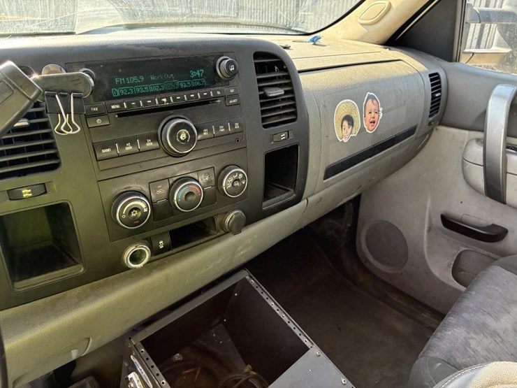 2012-gmc-sierra-2500-image-21