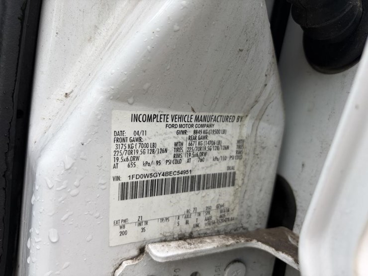 2011-ford-f550-xlt-image-21