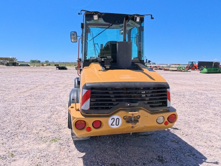2014-caterpillar-907h2-image-3