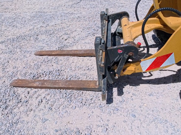 2014-caterpillar-907h2-image-9