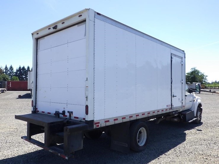 2017-ford-650-image-5